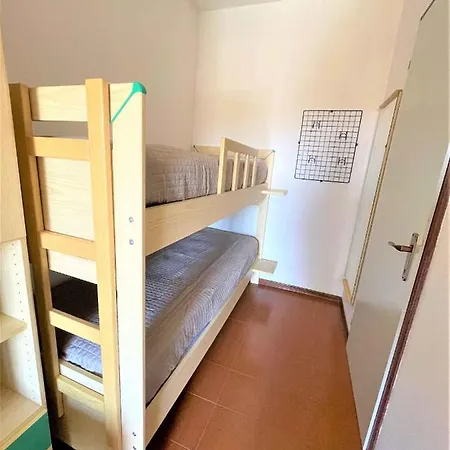 In 38253 * Μπιμπιόνε
